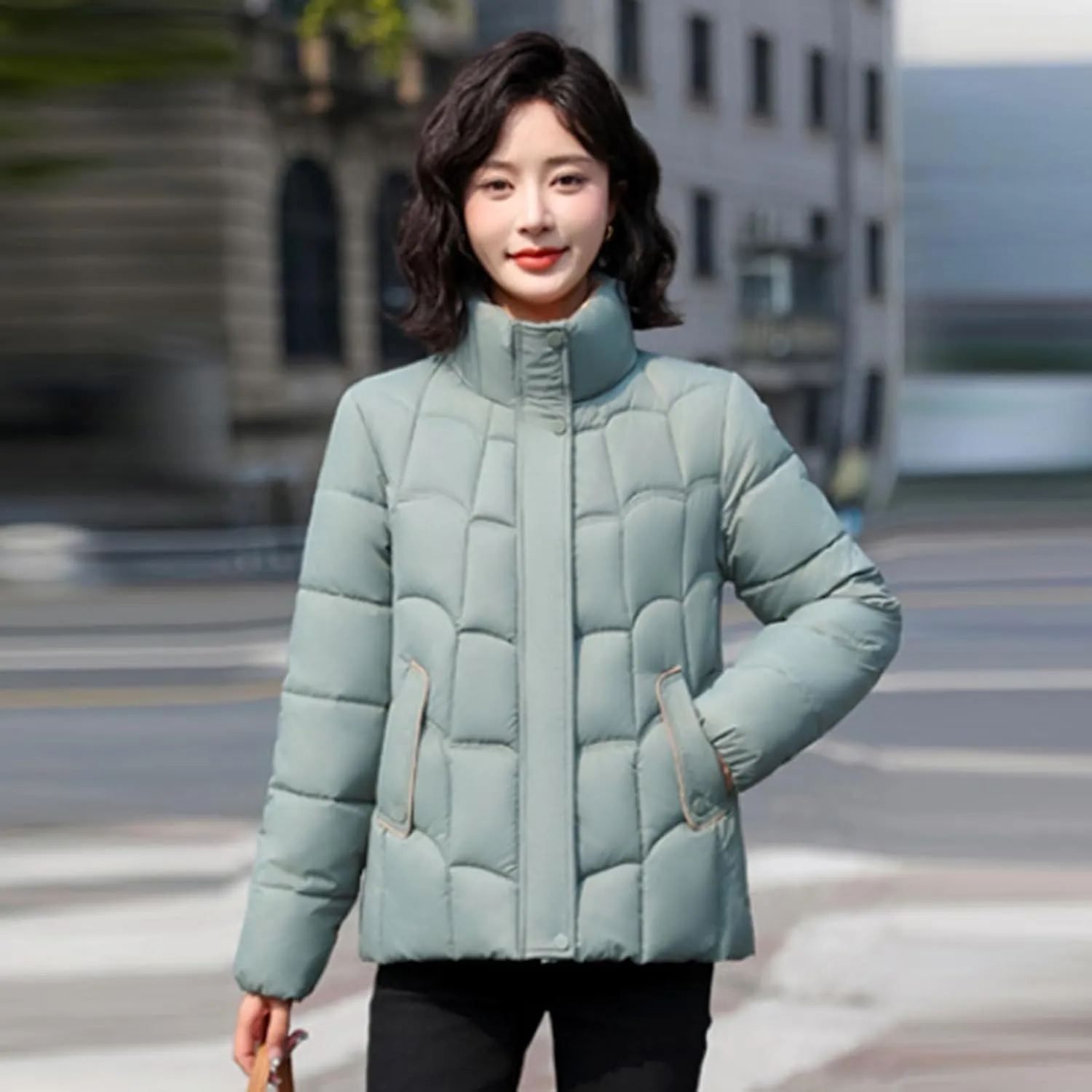 Women's Puffer Jackets Warm Winter Down Jackets Hood Zipped with Pockets Cropped Ladies Quilted Coats